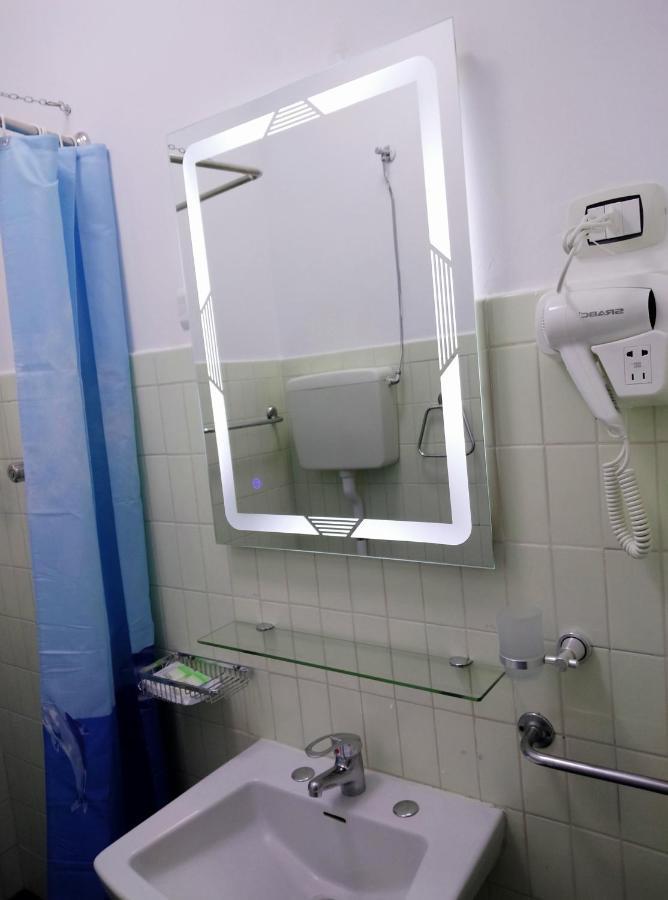 Hotel Madonna Del Pino 2*