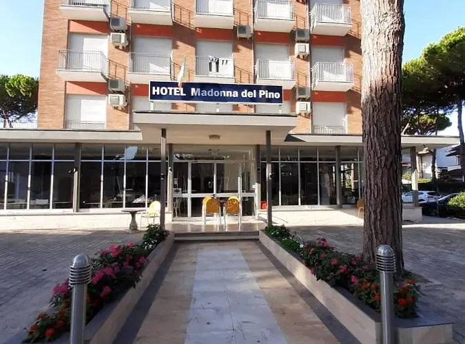 Hotel Madonna Del Pino
